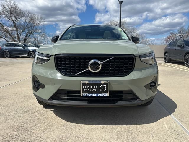 Certified 2023 Volvo XC40 B5 Ultimate w/ Climate Package image 2