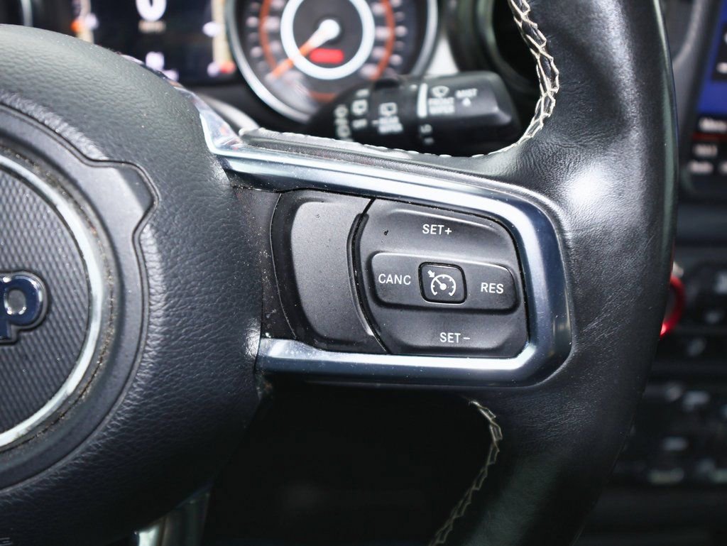 Used 2018 Jeep Wrangler Unlimited Sahara image 22