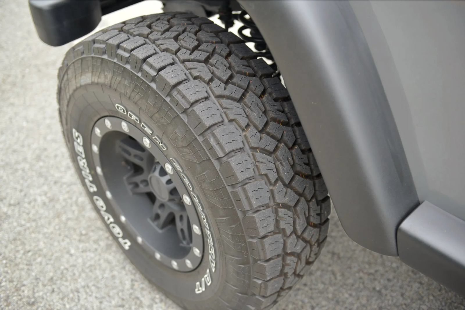 Used 2004 Jeep Wrangler 4WD w/ 30" Tire & Wheel Group image 83