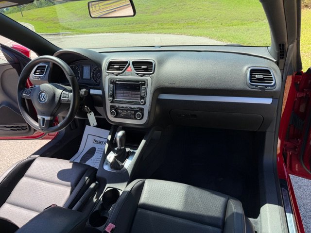 Used 2012 Volkswagen Eos Komfort FWD image 17