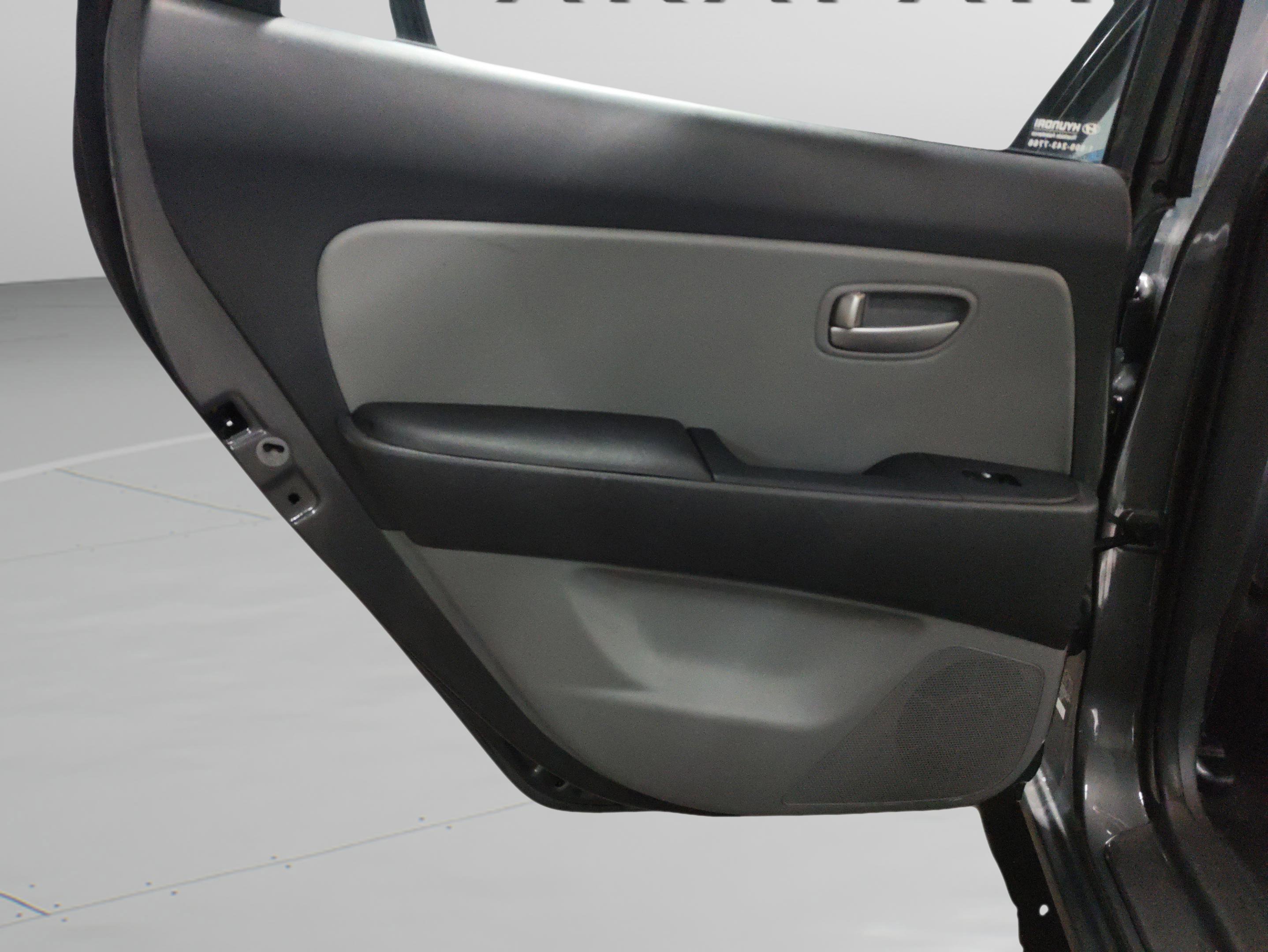 Used 2009 Hyundai Elantra SE image 30