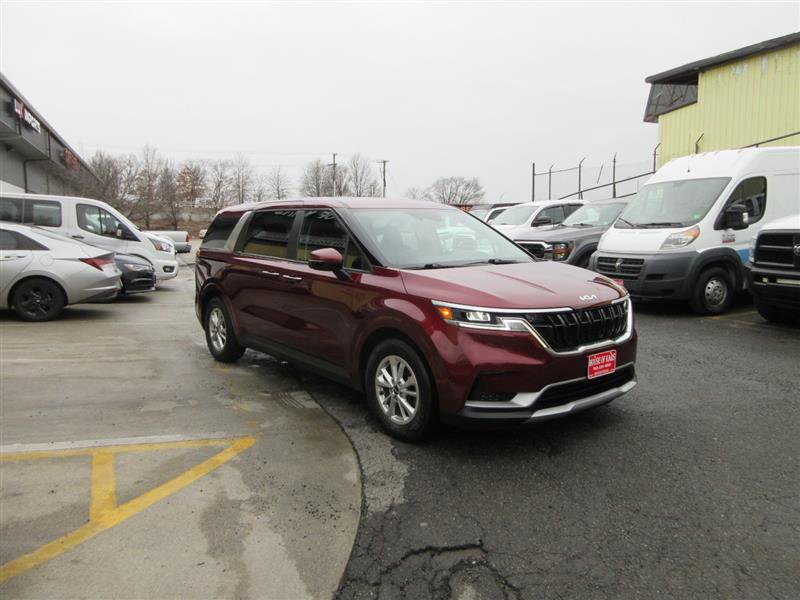 Used 2022 Kia Carnival LX image 9