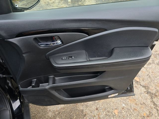 Used 2018 Honda Pilot Elite image 17