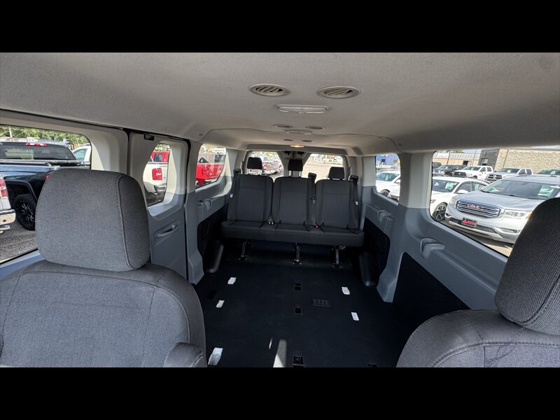 Used 2018 Ford Transit 150 XLT RWD image 23