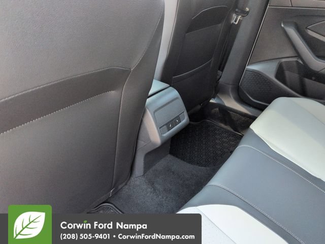 Used 2020 Volkswagen Jetta R-Line FWD image 27