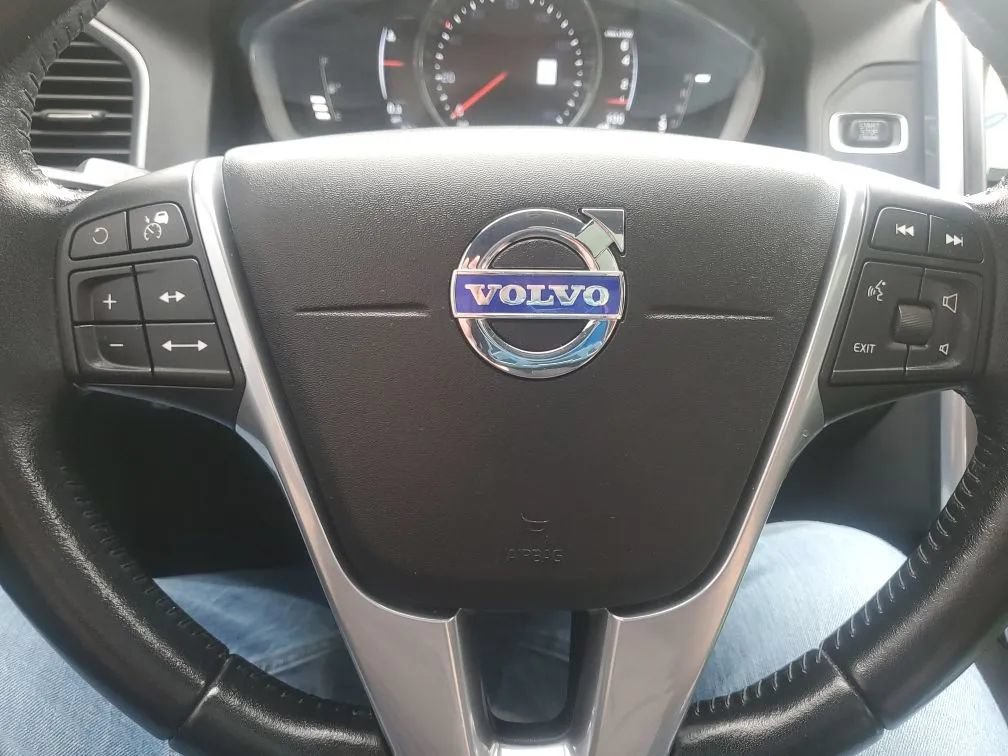 Used 2016 Volvo XC60 T6 Platinum AWD/4WD image 20