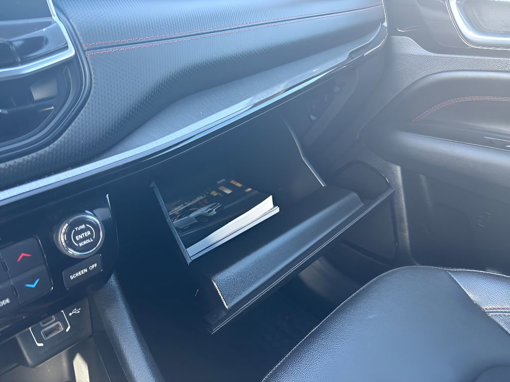 Used 2024 Jeep Compass Trailhawk image 14