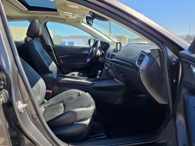 Used 2018 MAZDA MAZDA3 Grand Touring w/ Premium Equipment Package image 9