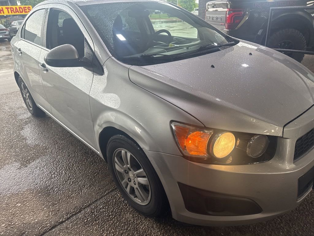 Used 2016 Chevrolet Sonic LT FWD image 5