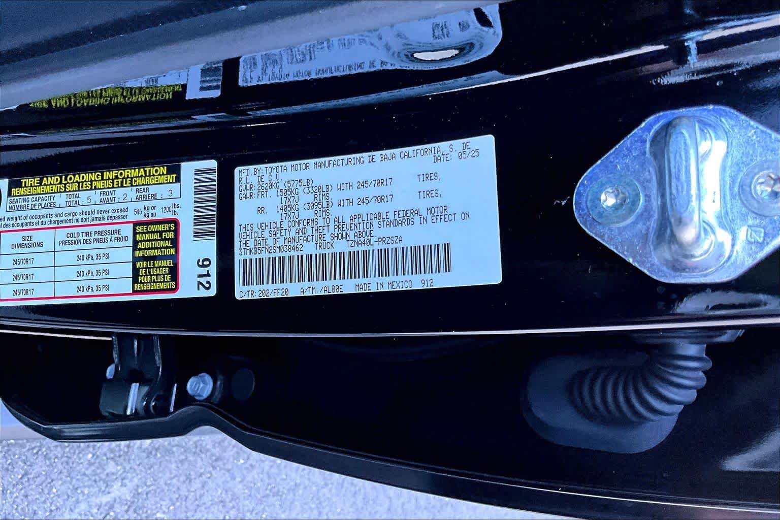 Used 2025 Toyota Tacoma SR5 RWD image 33