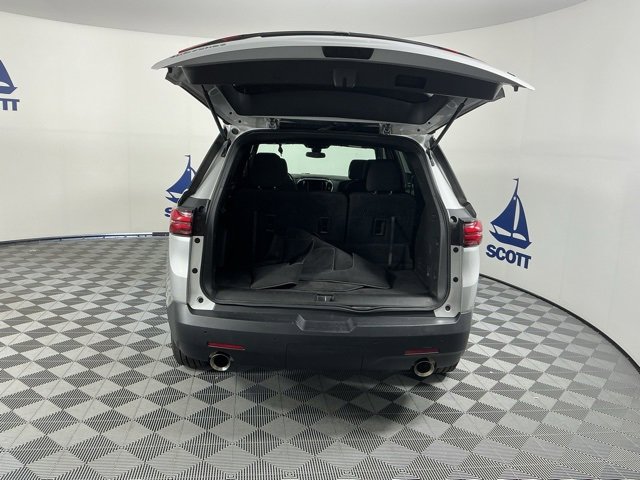 Used 2022 Chevrolet Traverse LT image 23