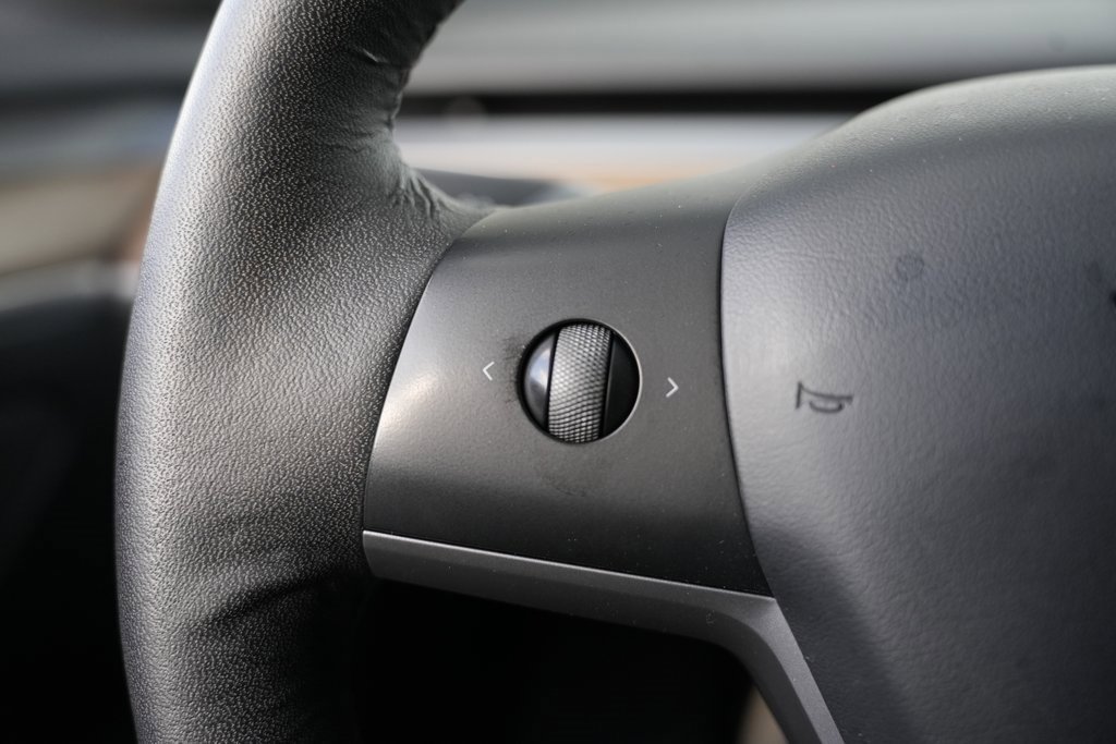 Used 2023 Tesla Model 3 Standard Range image 44