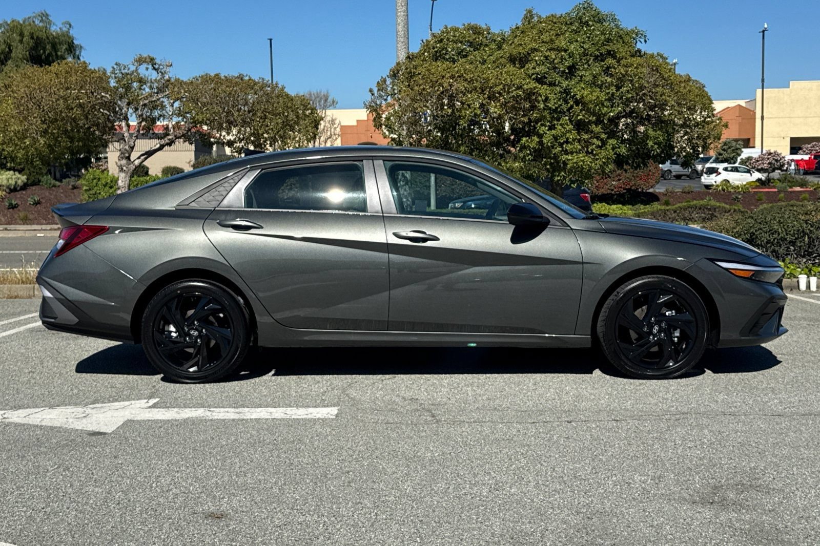 New 2026 Hyundai Elantra Sport FWD image 3