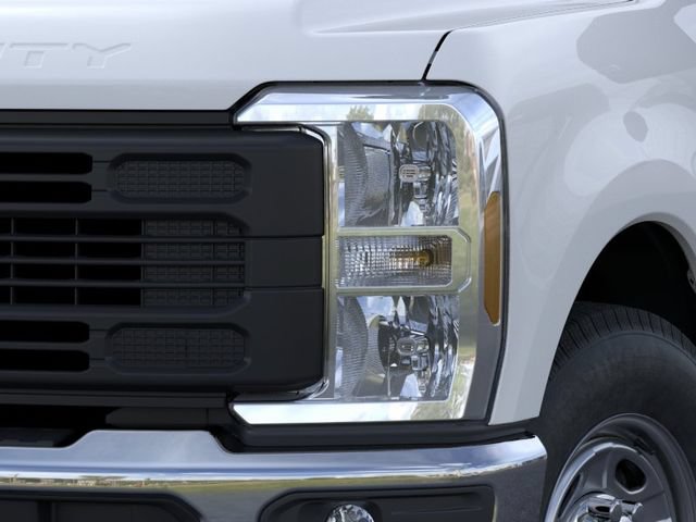 New 2026 Ford F250 XL w/ XL Chrome Package RWD image 18