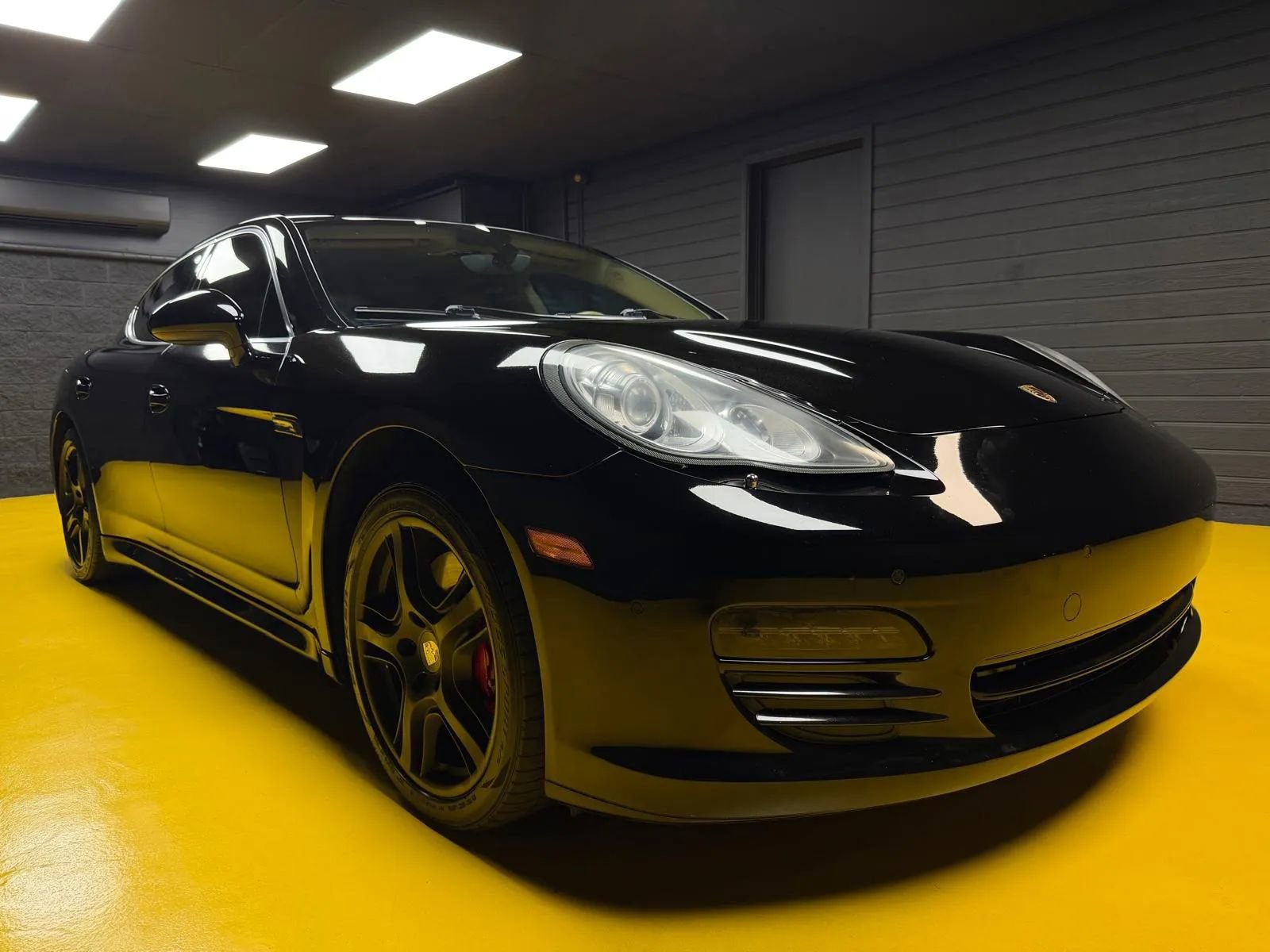 Used 2010 Porsche Panamera S image 3