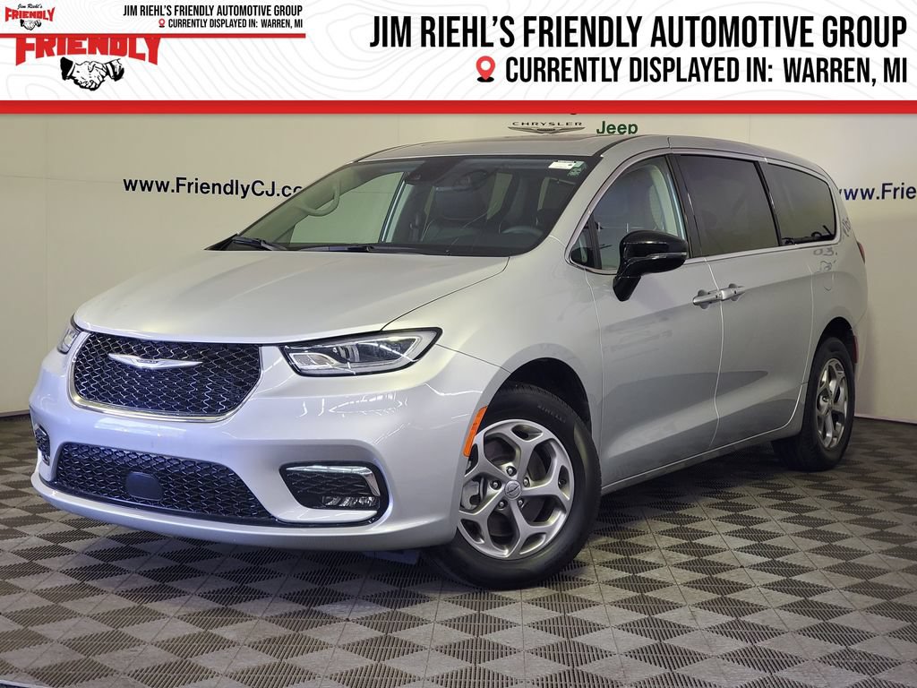 Used 2024 Chrysler Pacifica Limited