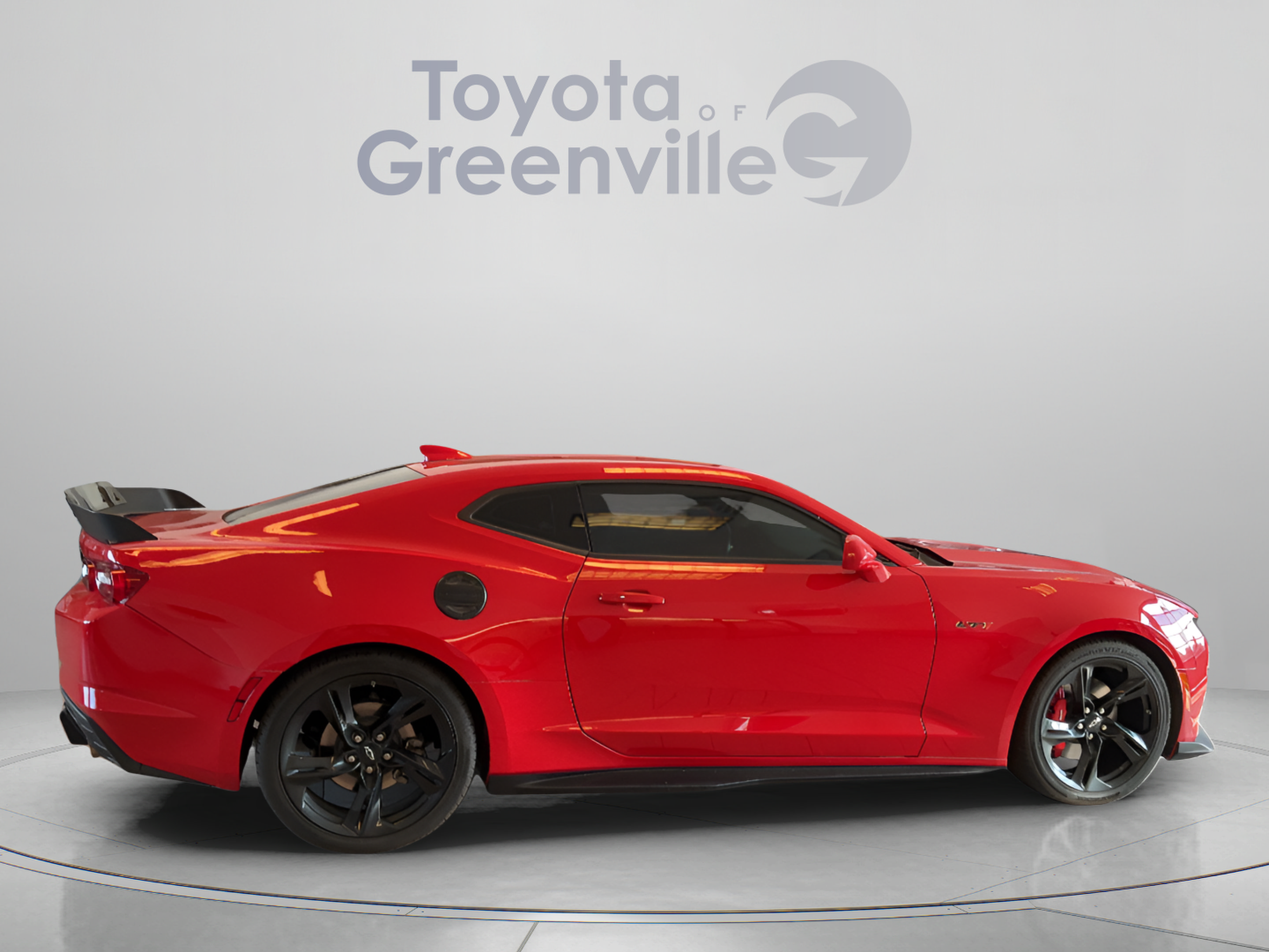 Used 2021 Chevrolet Camaro LT w/ Technology Package RWD image 7