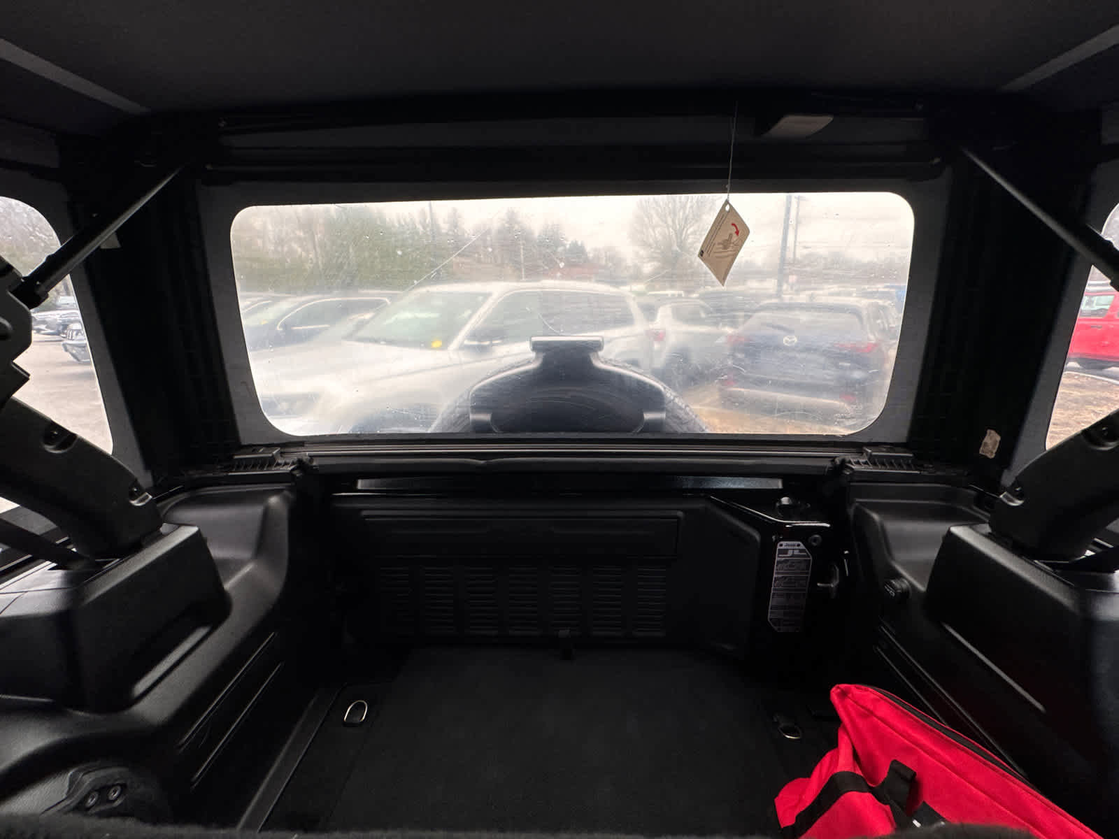 Used 2022 Jeep Wrangler Unlimited Sahara AWD/4WD image 31