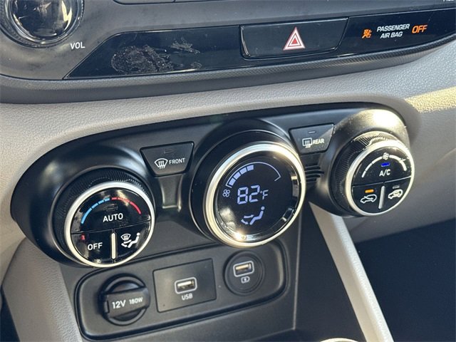 Used 2020 Hyundai Venue SEL image 19