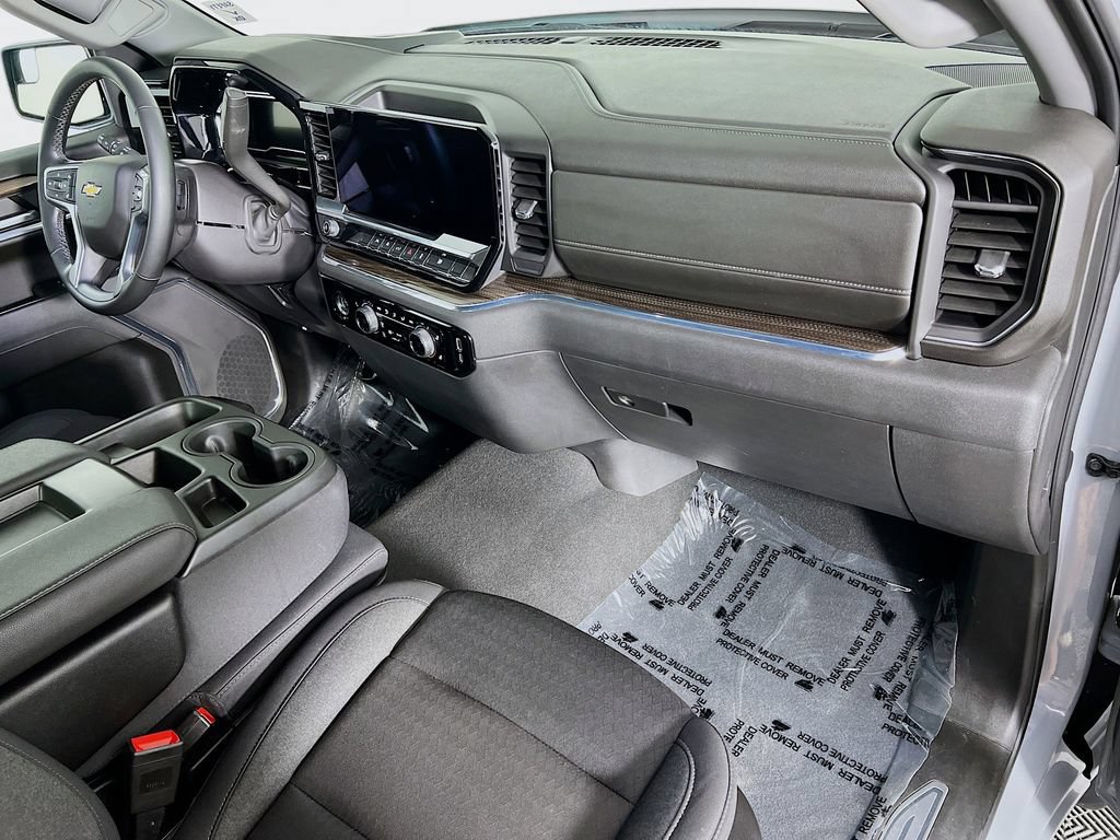Used 2024 Chevrolet Silverado 1500 LT AWD/4WD image 29