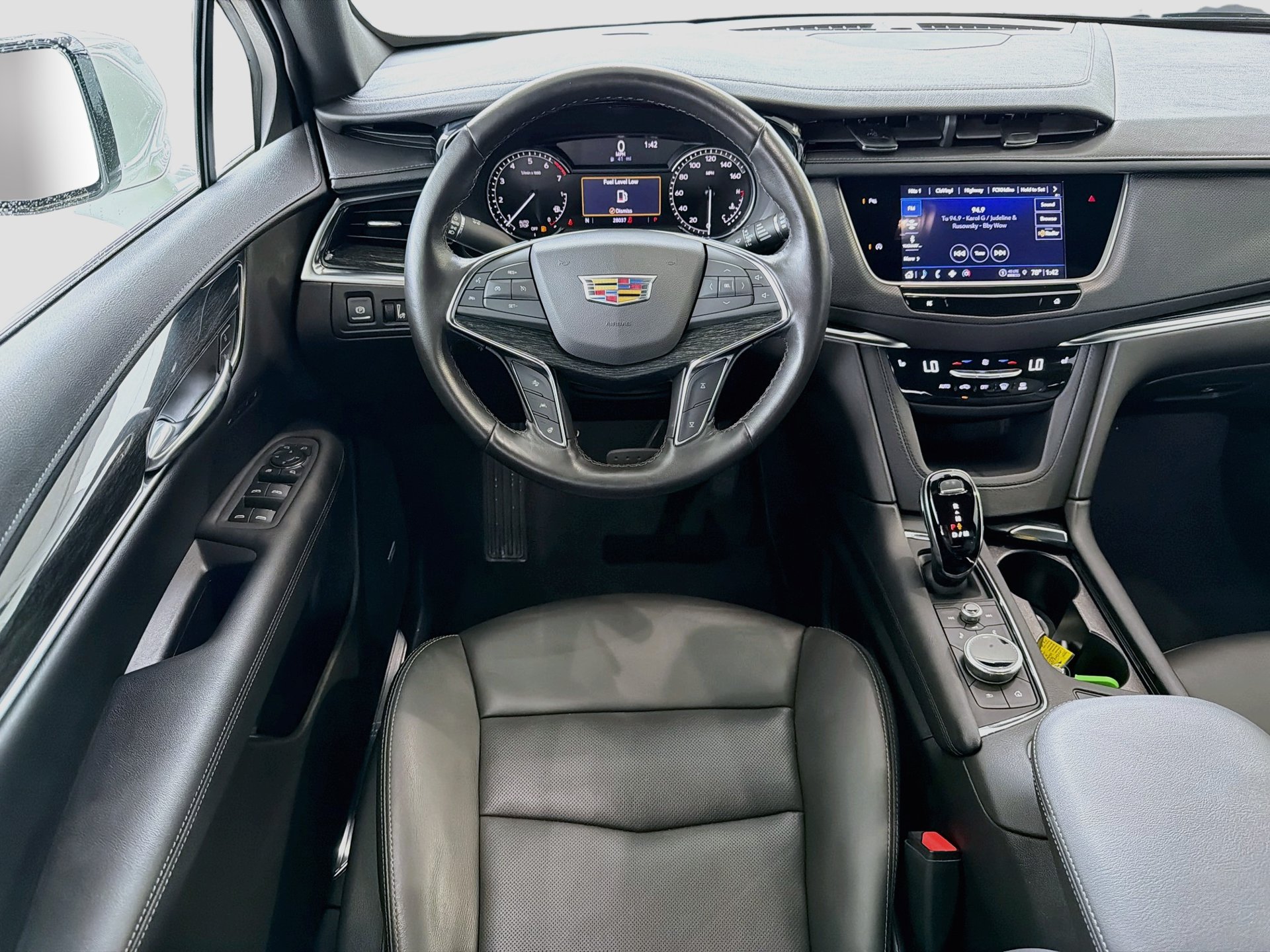 Certified 2022 Cadillac XT5 Premium Luxury FWD image 19