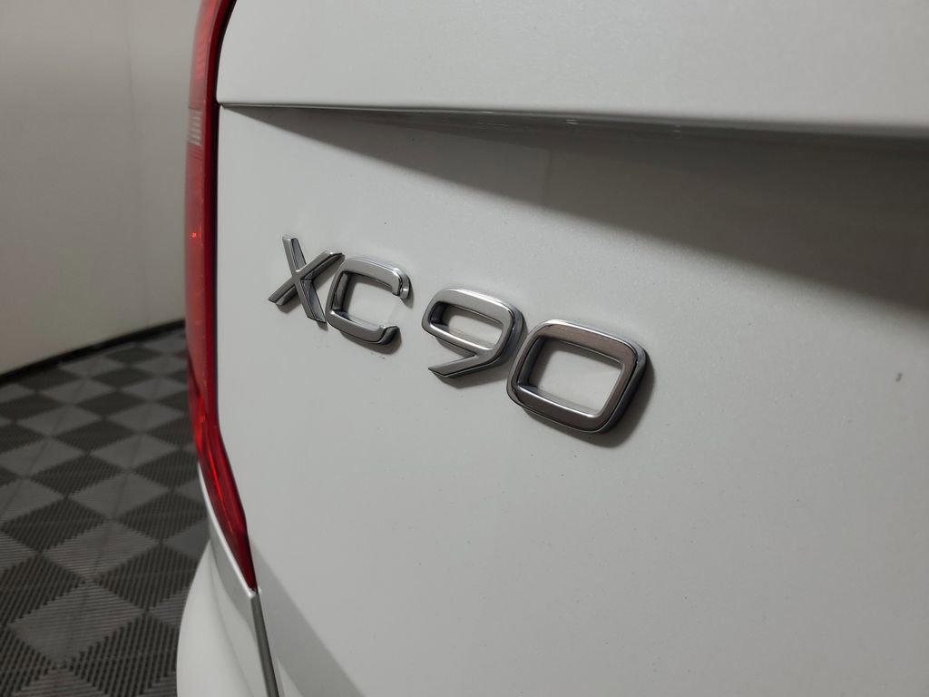 Certified 2024 Volvo XC90 B5 Plus w/ Protection Package Premier image 10