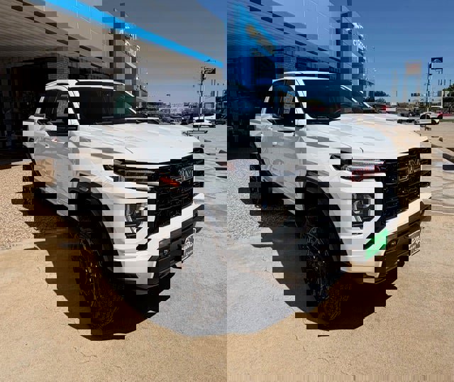 New 2026 GMC Canyon Elevation w/ Convenience Package