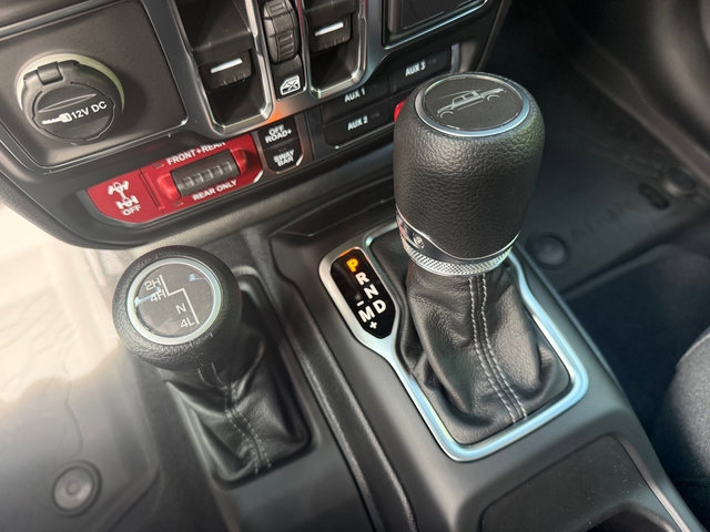 New 2025 Jeep Gladiator Rubicon image 25