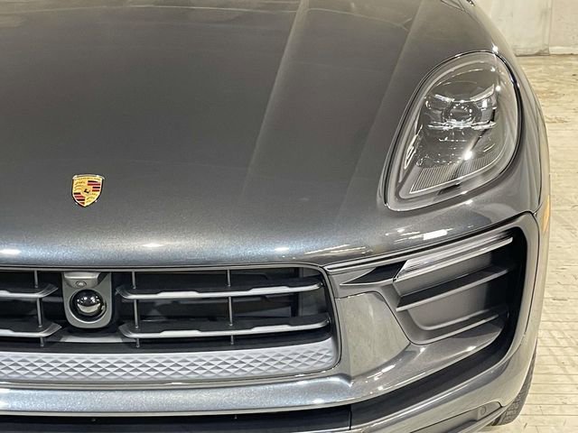 New 2026 Porsche Macan image 4