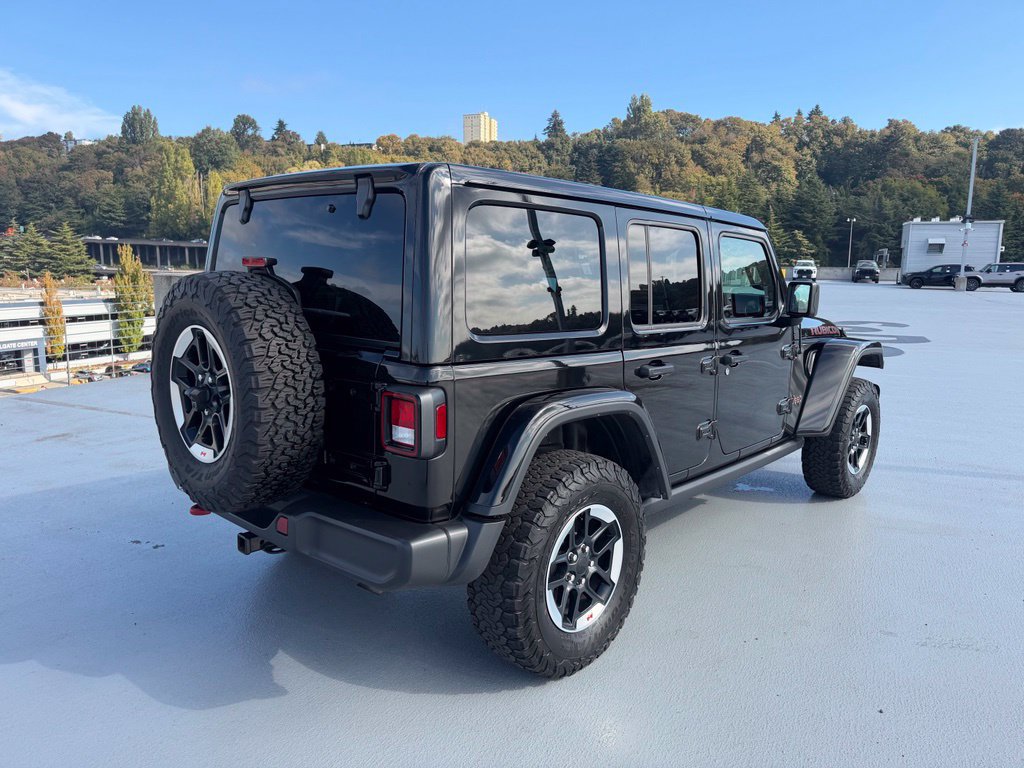 Used 2021 Jeep Wrangler Unlimited Rubicon w/ Cold Weather Group AWD/4WD image 3