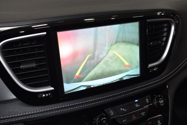 New 2026 Chrysler Pacifica Select w/ S Appearance Package image 14