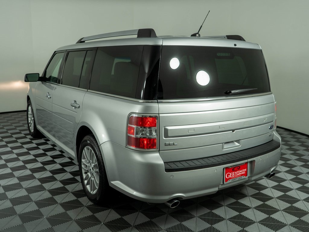 Used 2018 Ford Flex SEL w/ Equipment Group 202A image 4