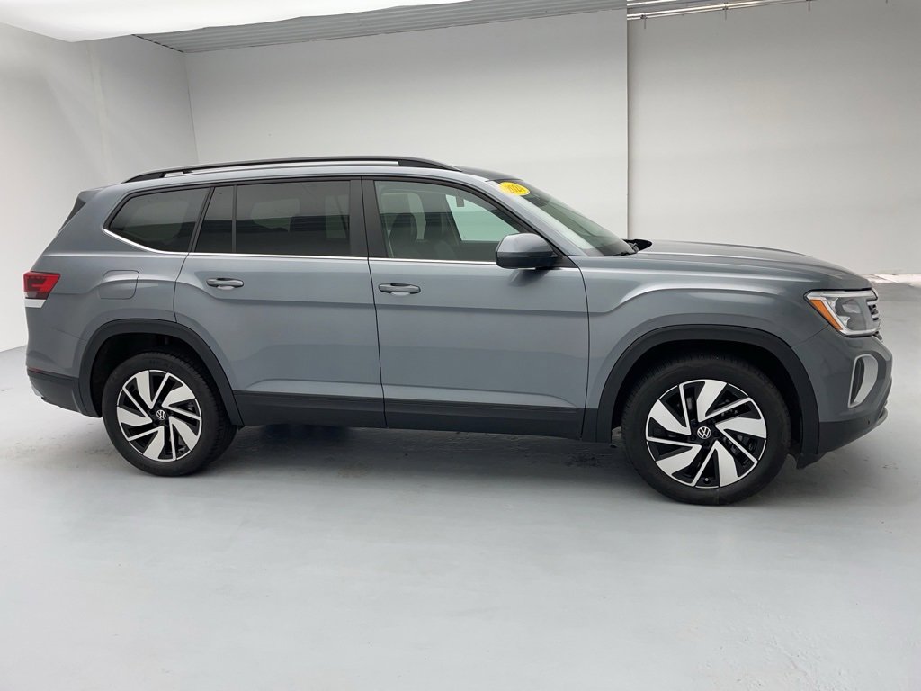 Used 2024 Volkswagen Atlas SE image 12