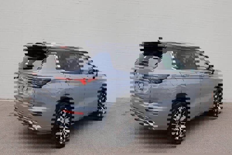 New 2025 Mitsubishi Outlander SEL image 40