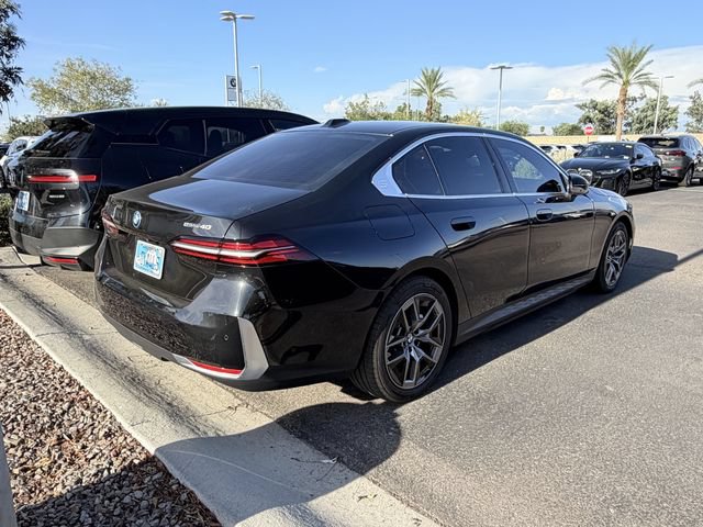 Used 2026 BMW i5 eDrive40 w/ Premium Package RWD image 6