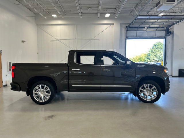 Certified 2023 Chevrolet Silverado 1500 High Country AWD/4WD image 4