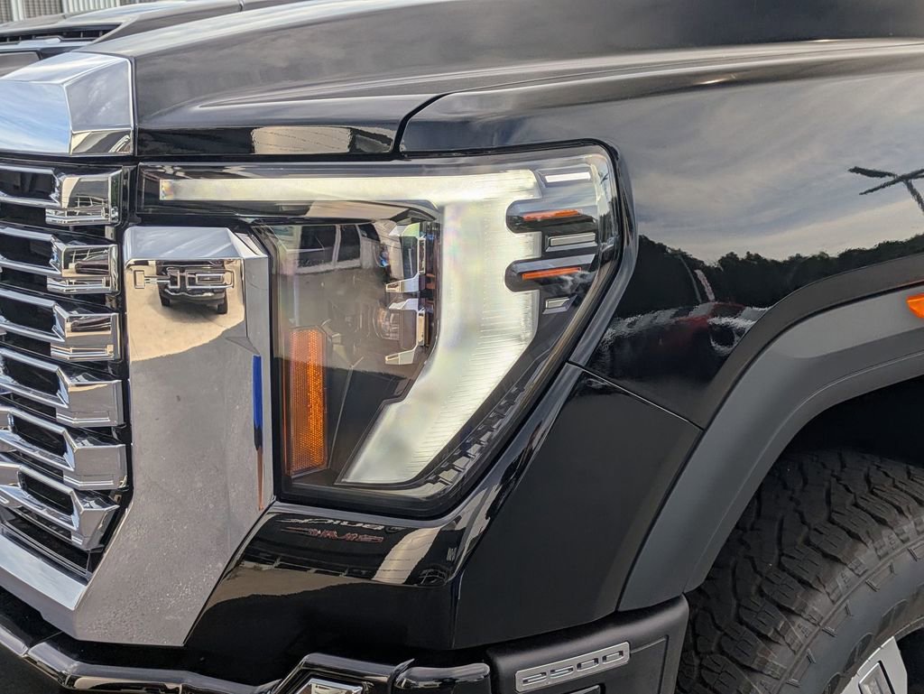 New 2025 GMC Sierra 2500 Denali w/ Denali Reserve Package AWD/4WD image 7