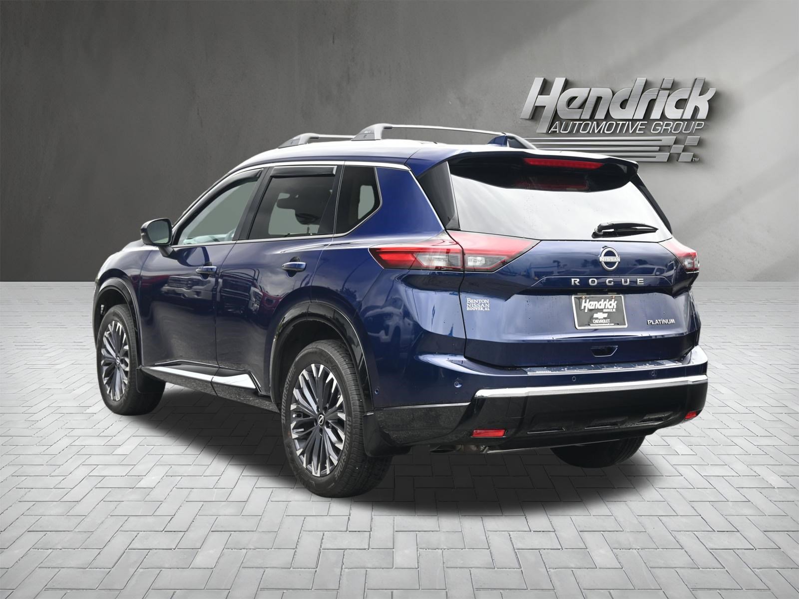 Used 2025 Nissan Rogue Platinum w/ Platinum Premium Package FWD image 8