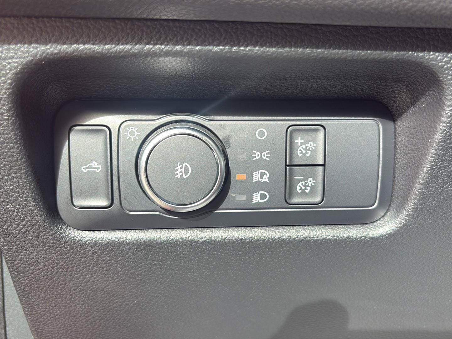 Used 2025 Ford Ranger XLT w/ Equipment Group 301A High AWD/4WD image 17
