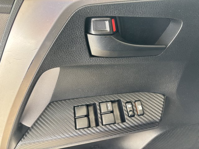 Used 2014 Toyota RAV4 LE AWD/4WD image 16