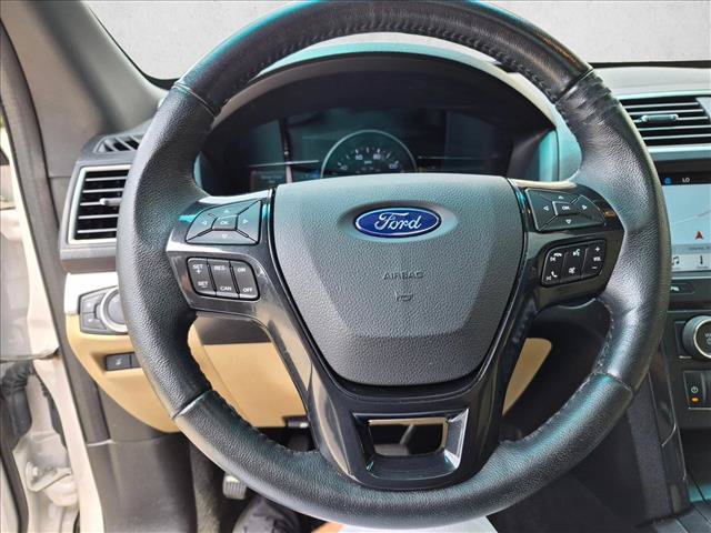 Used 2017 Ford Explorer XLT w/ Equipment Group 202A FWD image 10