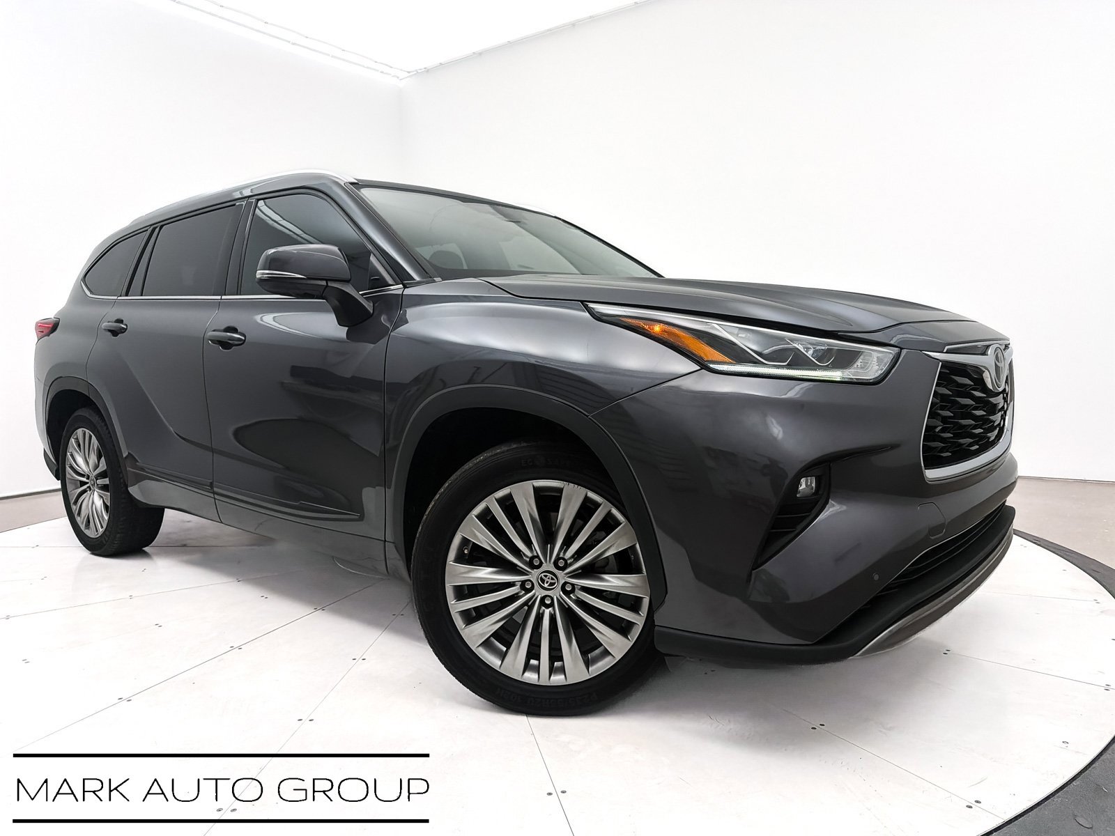 Used 2022 Toyota Highlander Platinum