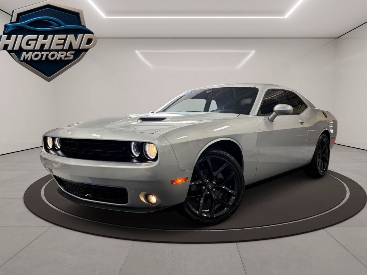 Used 2021 Dodge Challenger SXT w/ Blacktop Package RWD image 2