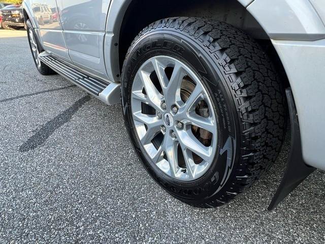 Used 2017 Ford Expedition Limited AWD/4WD image 30