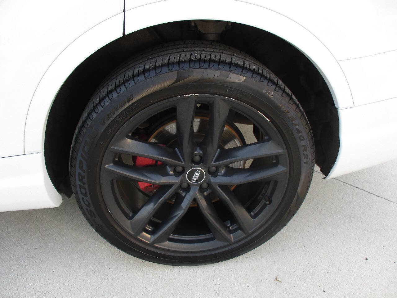 Used 2017 Audi Q7 3.0T Prestige w/ Prestige Package image 57