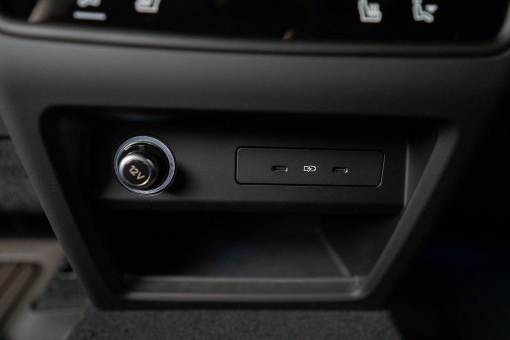 New 2025 Porsche Cayenne AWD/4WD image 46
