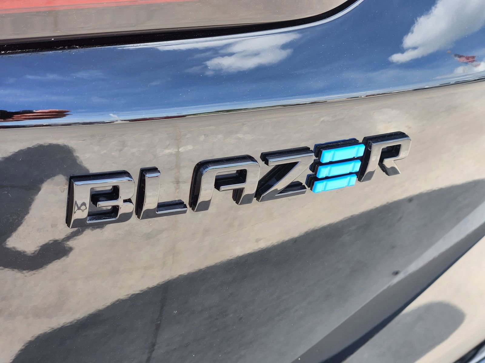 New 2025 Chevrolet Blazer EV LT w/ Midnight/Sport Edition image 12