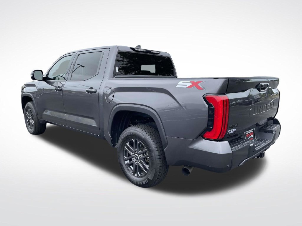 Used 2023 Toyota Tundra SR5 w/ SR5 Convenience Package AWD/4WD image 4