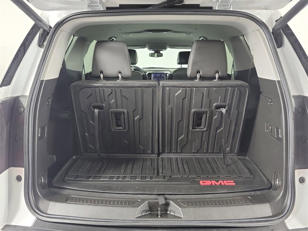 Used 2023 GMC Acadia SLT image 7