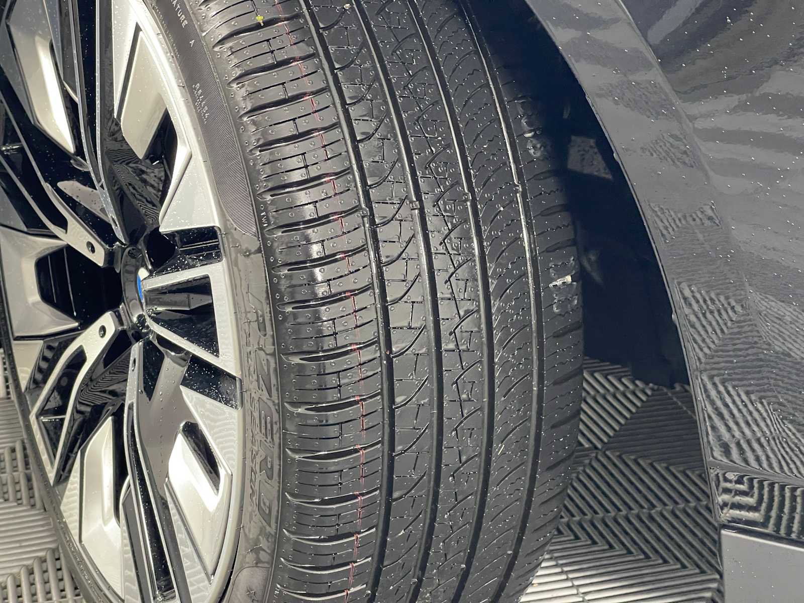 New 2026 BMW i5 eDrive40 image 4